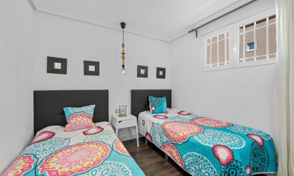 Sprzedaż - Apartament mieszkanie -
Punta Prima