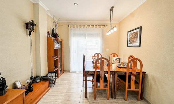 Venta - Casa de pueblo -
Hondón de los Fráiles