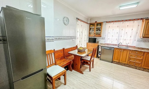 Venta - Casa de pueblo -
Hondón de los Fráiles