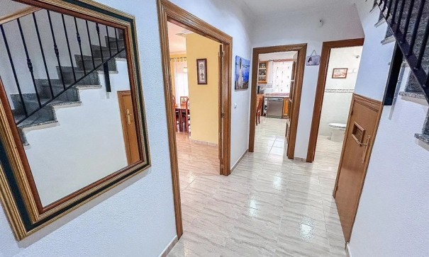 Venta - Casa de pueblo -
Hondón de los Fráiles