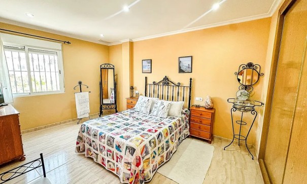 Venta - Casa de pueblo -
Hondón de los Fráiles