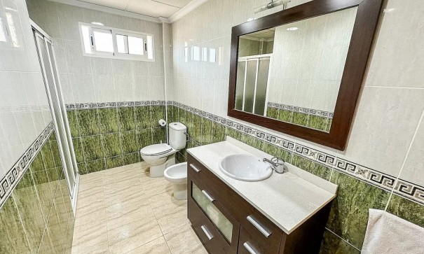 Venta - Casa de pueblo -
Hondón de los Fráiles