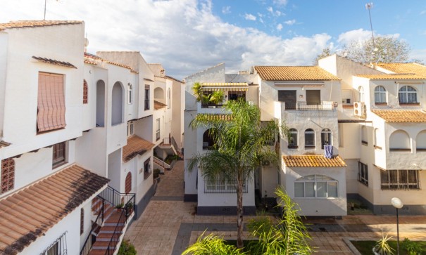 Sale - Apartment Flat -
Torrevieja - Playa de los Naufragos