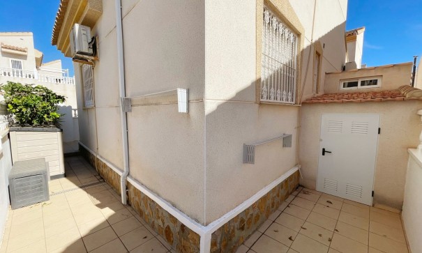 Sale - Detached Villa -
Ciudad Quesada - Rojales - Airstrip