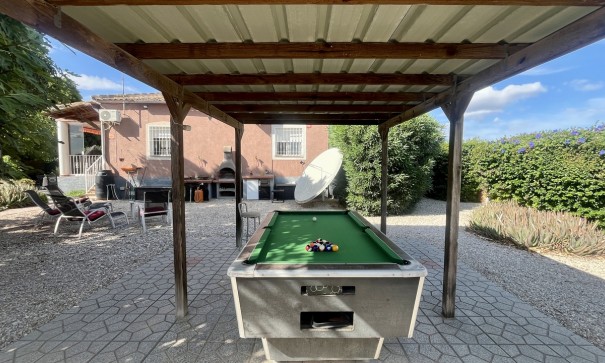 Venta - Chalet Independiente -
Orihuela