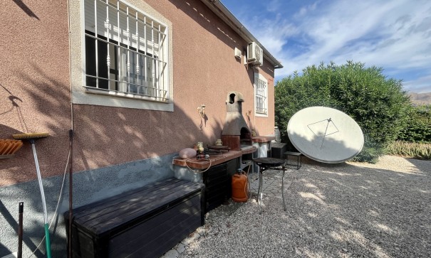 Venta - Chalet Independiente -
Orihuela