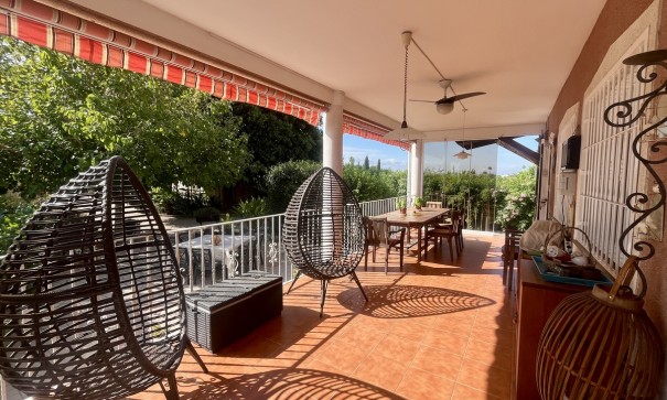 Venta - Chalet Independiente -
Orihuela