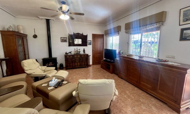 Venta - Chalet Independiente -
Orihuela