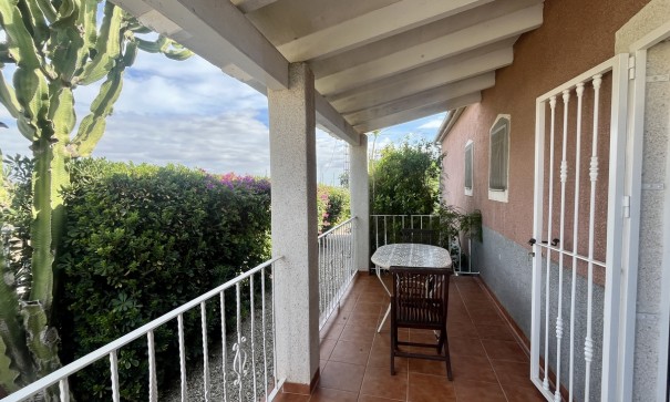 Venta - Chalet Independiente -
Orihuela