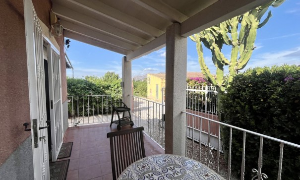 Venta - Chalet Independiente -
Orihuela