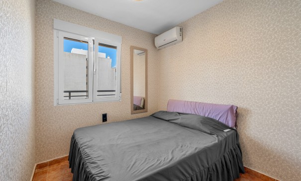 Videresalg - Lejlighed lejlighed -
Torrevieja