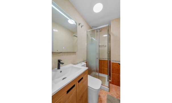 Videresalg - Lejlighed lejlighed -
Torrevieja