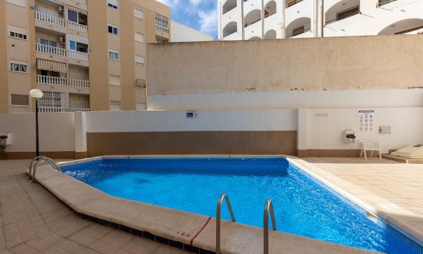 Sale - Apartment Flat -
Torrevieja - Centro