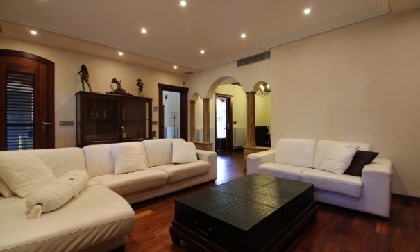 Återförsäljning - Fristående villa -
Orihuela Costa - Campoamor