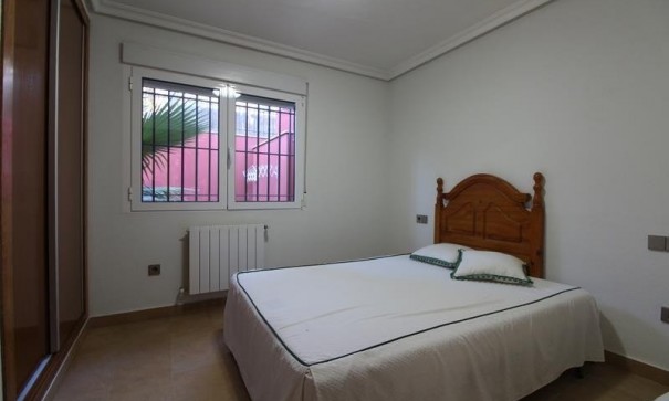 Återförsäljning - Fristående villa -
Orihuela Costa - Campoamor