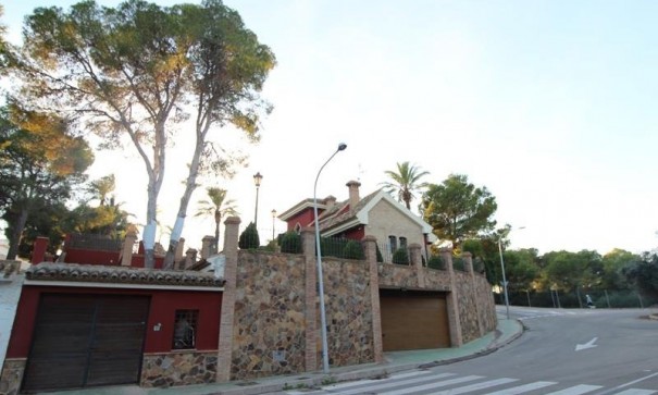 Återförsäljning - Fristående villa -
Orihuela Costa - Campoamor