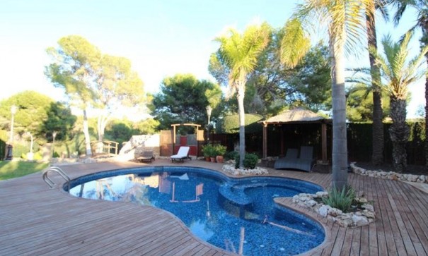 Återförsäljning - Fristående villa -
Orihuela Costa - Campoamor