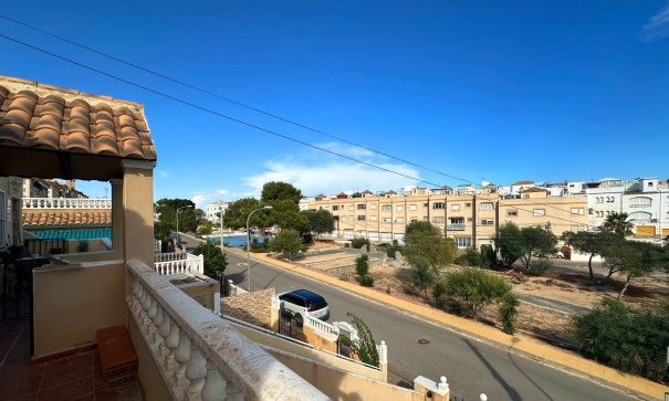 Sale - Apartment Flat -
San Miguel de Salinas - Las filipinas