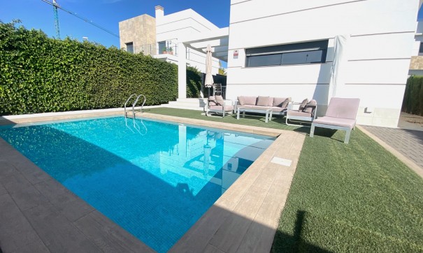 Sale - Detached Villa -
Ciudad Quesada - Rojales - Dona Pepa