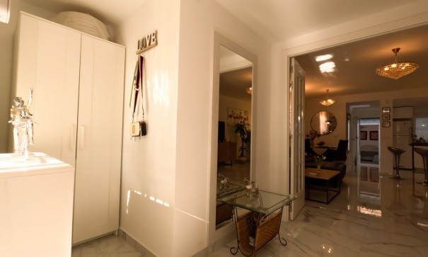 Sale - Terraced house / Townhouse -
Torrevieja - El Acequión - Los Náufragos