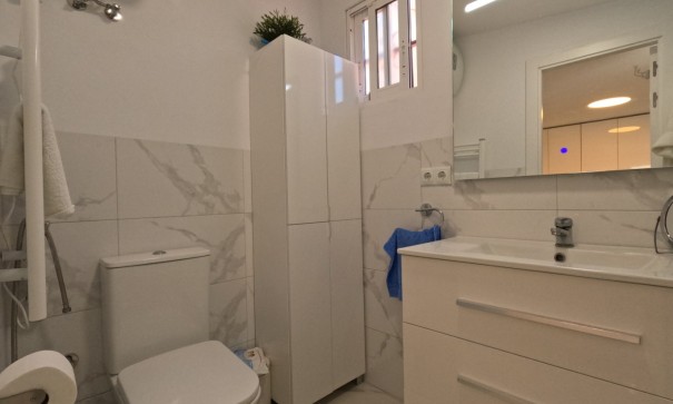 Sale - Terraced house / Townhouse -
Torrevieja - El Acequión - Los Náufragos