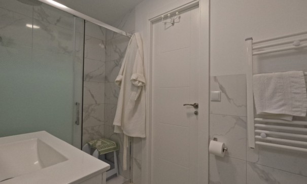 Sale - Terraced house / Townhouse -
Torrevieja - El Acequión - Los Náufragos