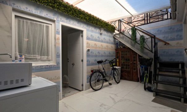 Sale - Terraced house / Townhouse -
Torrevieja - El Acequión - Los Náufragos