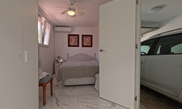 Sale - Terraced house / Townhouse -
Torrevieja - El Acequión - Los Náufragos