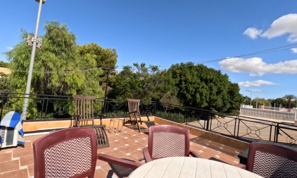 Sale - Terraced house / Townhouse -
Torrevieja - El Acequión - Los Náufragos