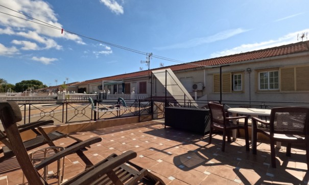 Sale - Terraced house / Townhouse -
Torrevieja - El Acequión - Los Náufragos