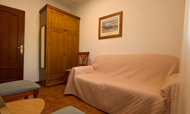 Sale - Terraced house / Townhouse -
Torrevieja - El Acequión - Los Náufragos