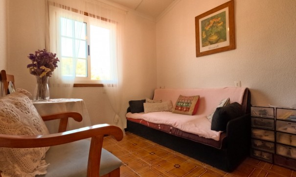 Sale - Terraced house / Townhouse -
Torrevieja - El Acequión - Los Náufragos