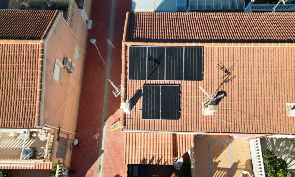 Sale - Terraced house / Townhouse -
Torrevieja - El Acequión - Los Náufragos