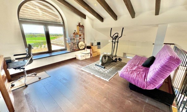 Videresalg - Finca landejendom -
Dolores