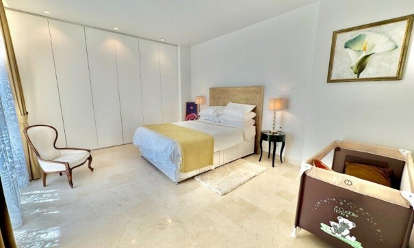 Videresalg - Finca landejendom -
Dolores