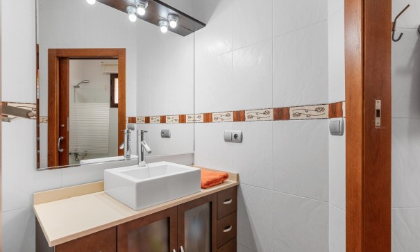 Venta - Chalet Independiente -
Algorfa - Lo Crispin