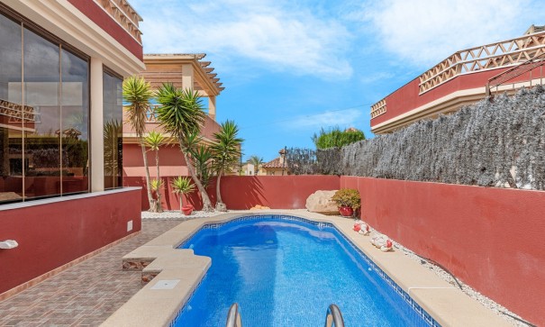 Venta - Chalet Independiente -
Algorfa - Lo Crispin