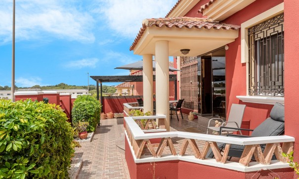 Venta - Chalet Independiente -
Algorfa - Lo Crispin