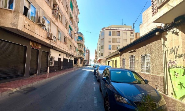 Återförsäljning - Lägenhet lägenhet -
Torrevieja - Paseo maritimo