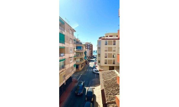 Återförsäljning - Lägenhet lägenhet -
Torrevieja - Paseo maritimo