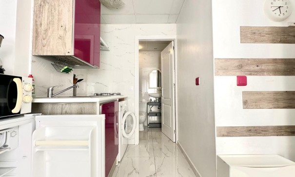 Återförsäljning - Lägenhet lägenhet -
Torrevieja - Paseo maritimo