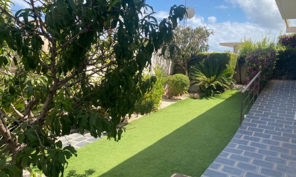 Sale - Terraced house / Townhouse -
Orihuela Costa - Mil Palmeras