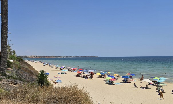 Sale - Terraced house / Townhouse -
Orihuela Costa - Mil Palmeras