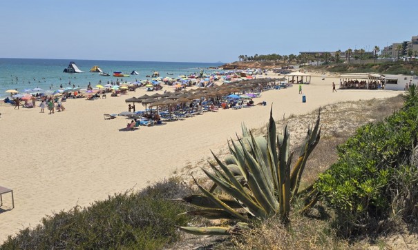 Sale - Terraced house / Townhouse -
Orihuela Costa - Mil Palmeras