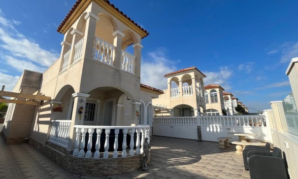 Revente - Villa Individuelle -
Algorfa