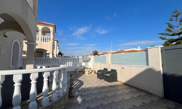 Revente - Villa Individuelle -
Algorfa