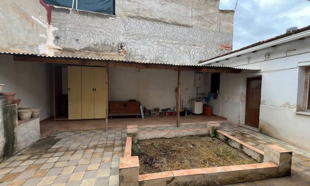 Sale - Town house -
Benejúzar