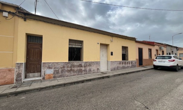 Sale - Town house -
Benejúzar