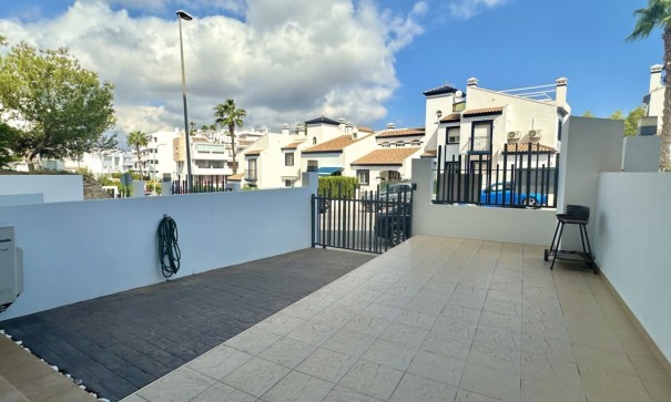 Sale - Apartment Flat -
Orihuela Costa - Villamartín