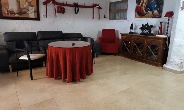 Resale - Finca Landgut -
Yecla